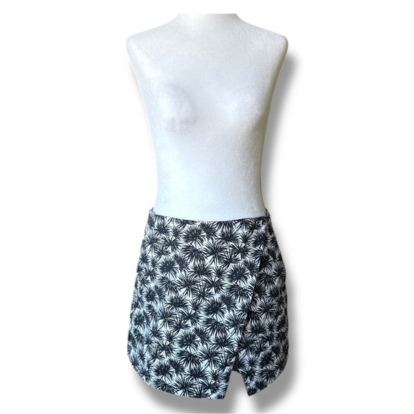 MICHAEL Michael Kors Golf Skirt Skort Shorts Floral - Picture 3 of 16